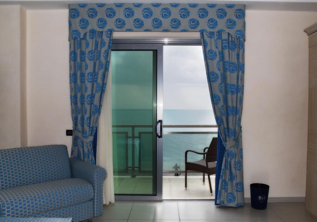 Miramare Palace Hotel Trebisacce Room photo